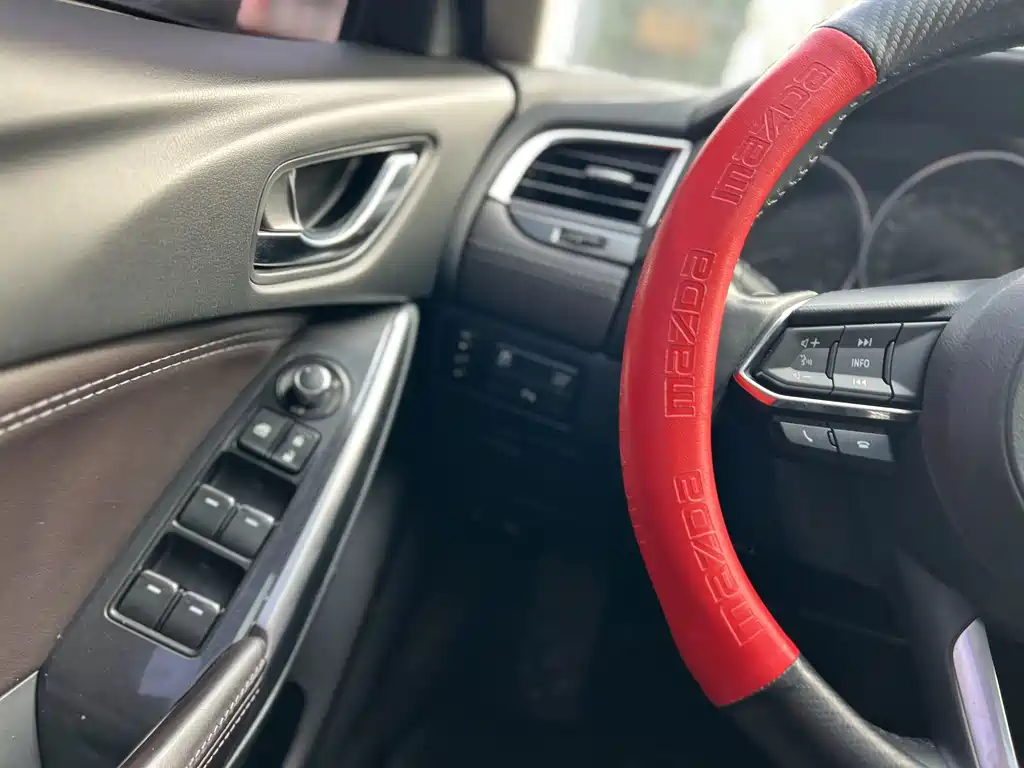 Mazda Atenza — фото 10