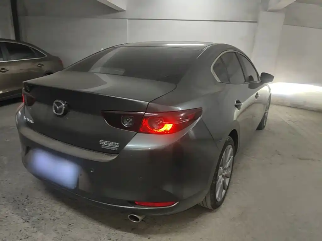 Mazda 3 Axela — фото 7