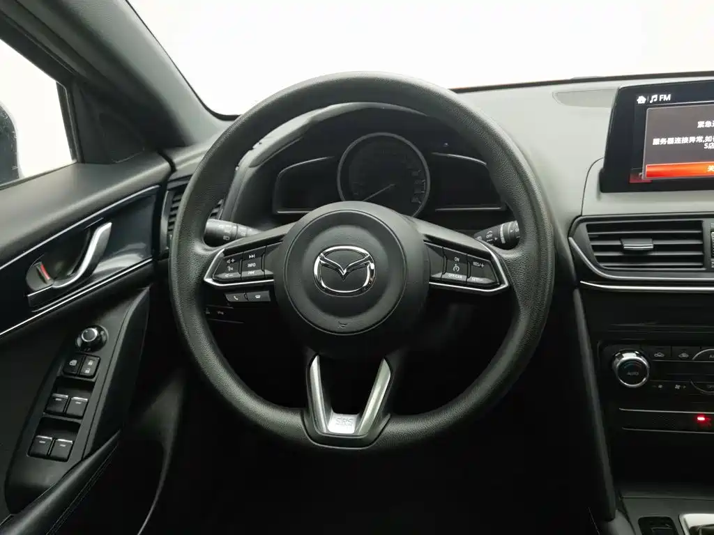 Mazda CX-4 — фото 11