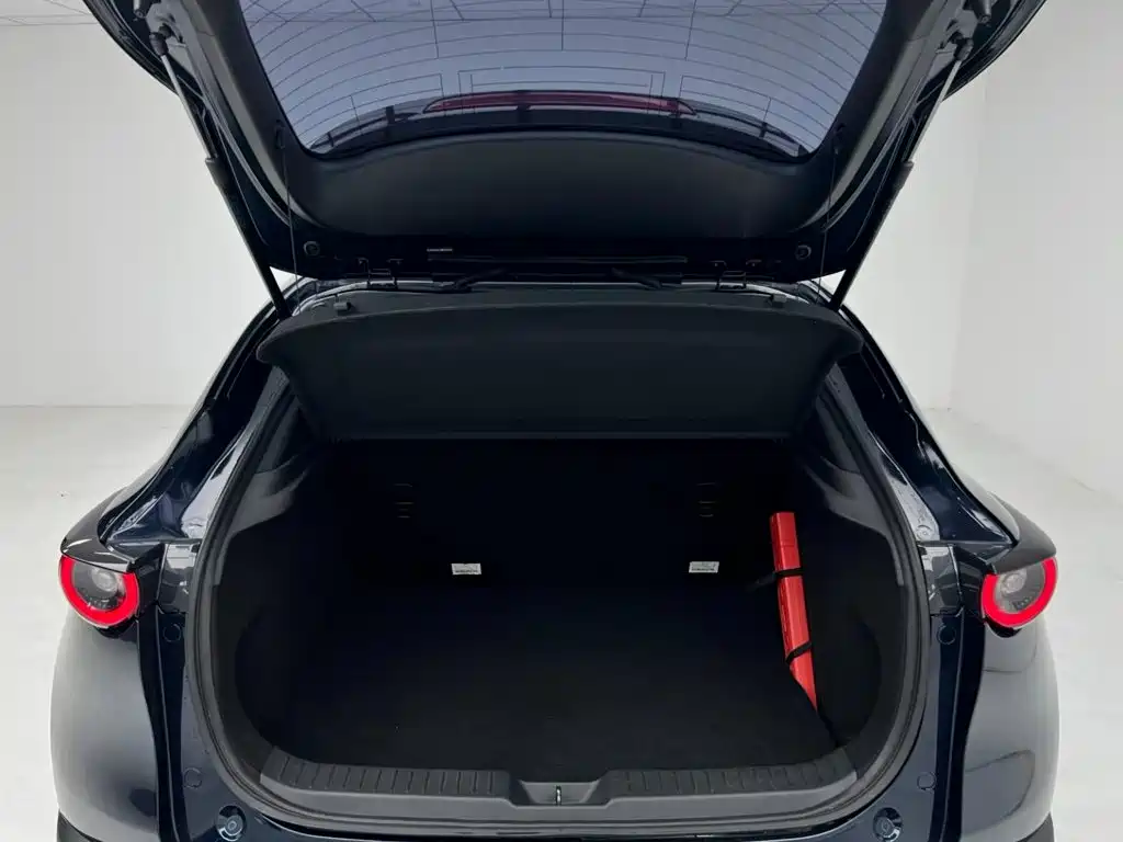 Mazda CX-30 — фото 14