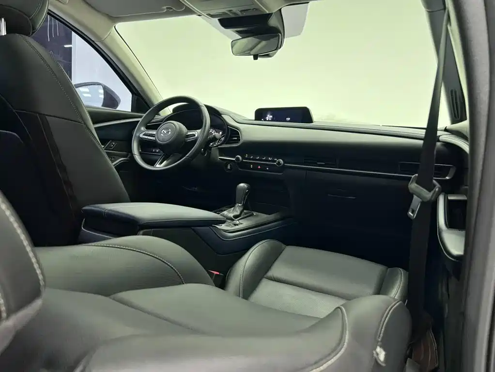 Mazda CX-30 — фото 18
