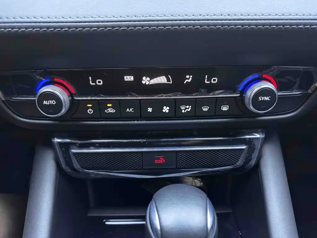 Mazda Atenza — фото 13