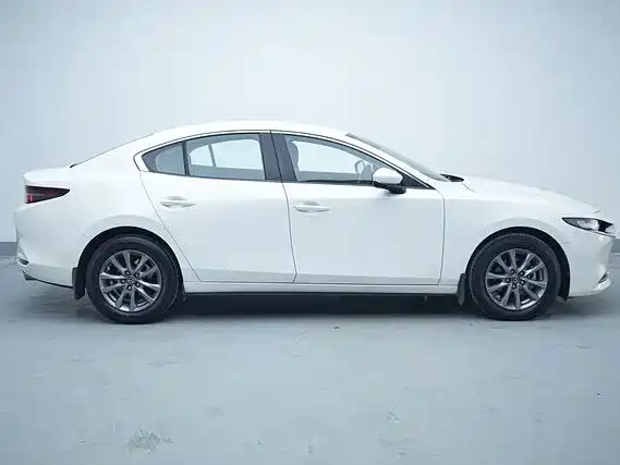 Mazda 3 Axela — фото 7