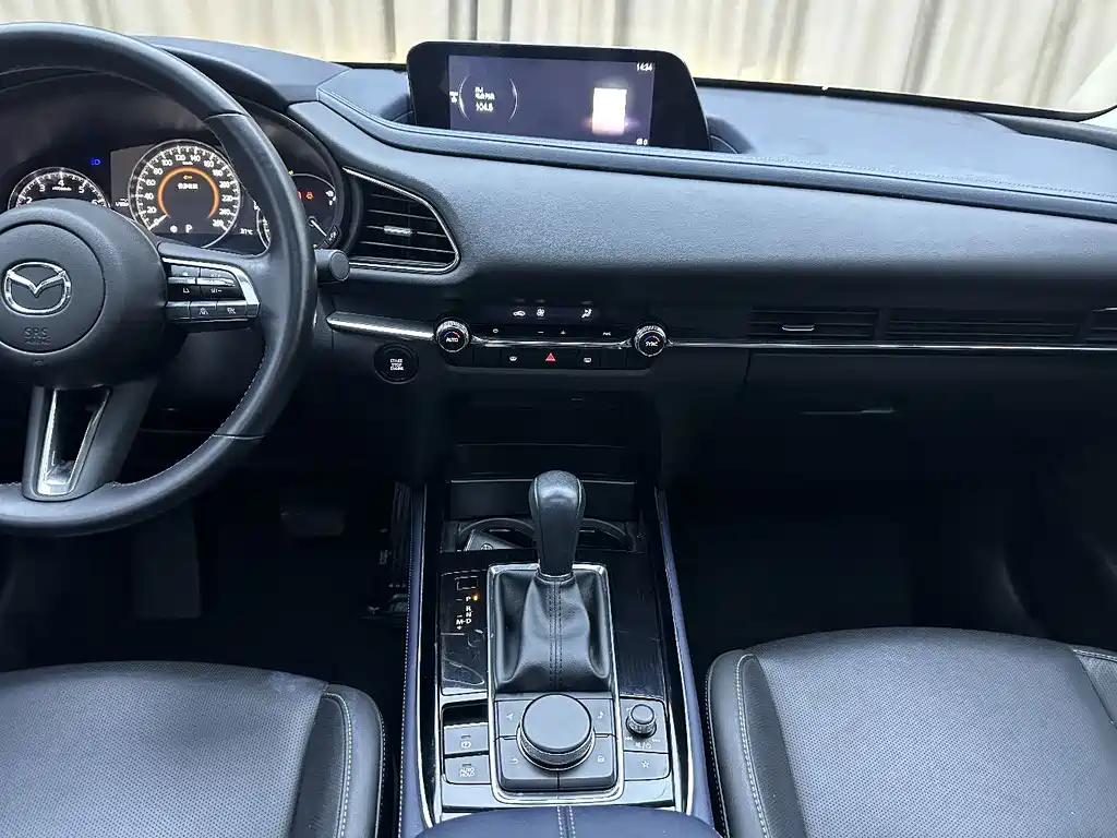 Mazda CX-30 — фото 15