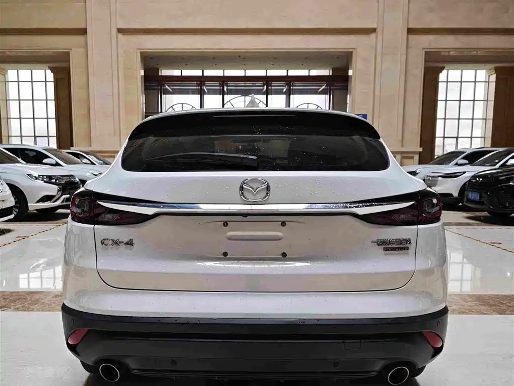 Mazda CX-4 — фото 14