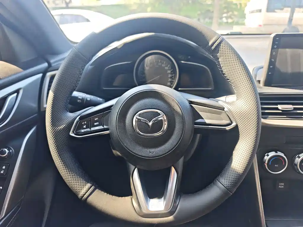 Mazda CX-4 — фото 13