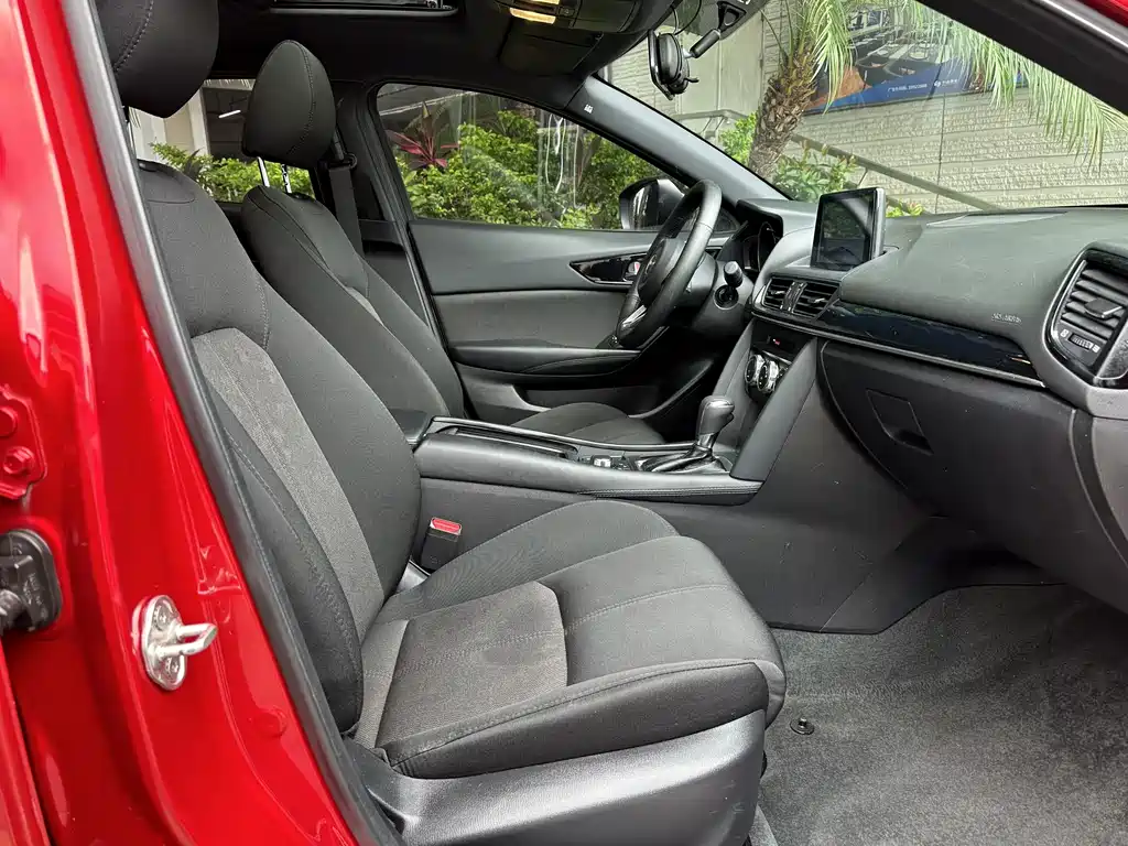 Mazda CX-4 — фото 10