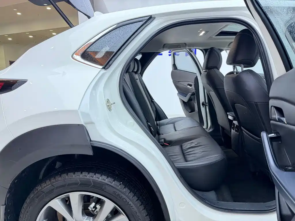 Mazda CX-30 — фото 18