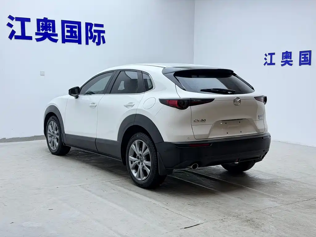 Mazda CX-30 — фото 22