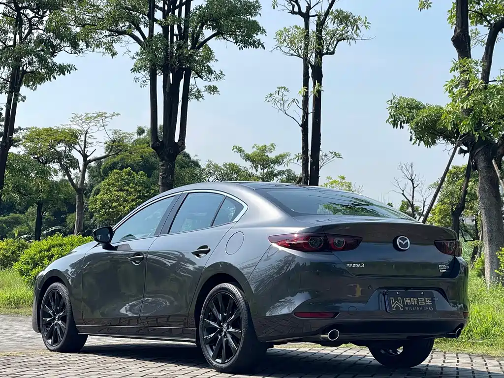 Mazda 3 Axela — фото 4