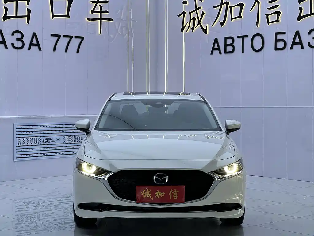 Mazda 3 Axela — фото 2