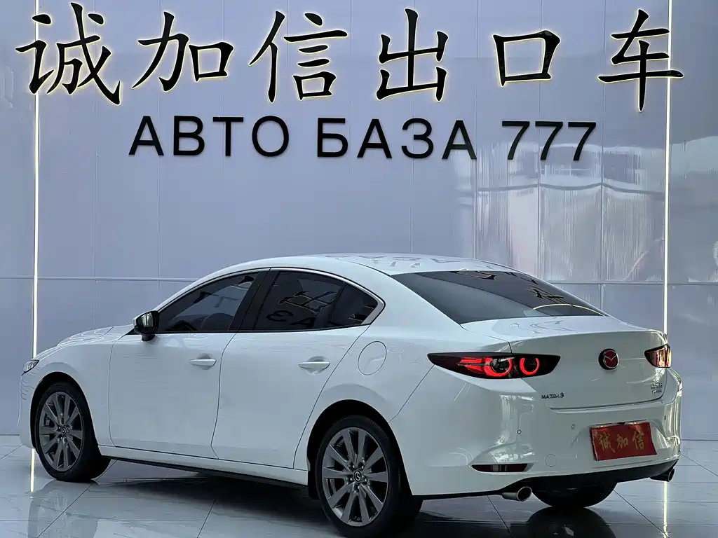 Mazda 3 Axela — фото 6