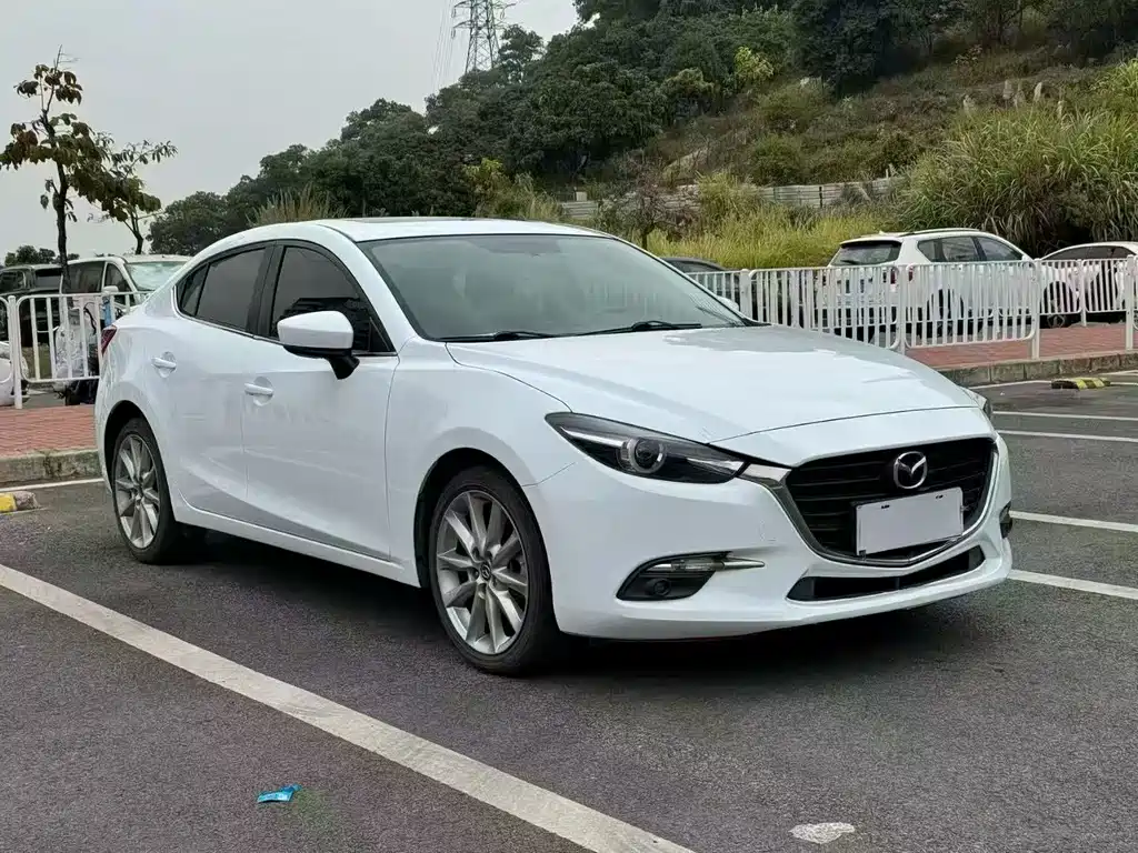 Mazda 3 Axela — фото 3