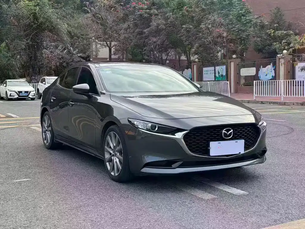 Mazda 3 Axela — фото 3
