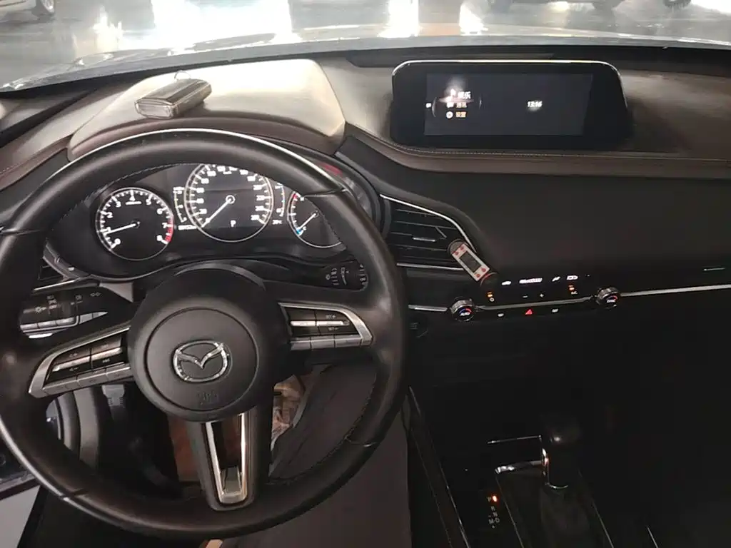 Mazda CX-30 — фото 10
