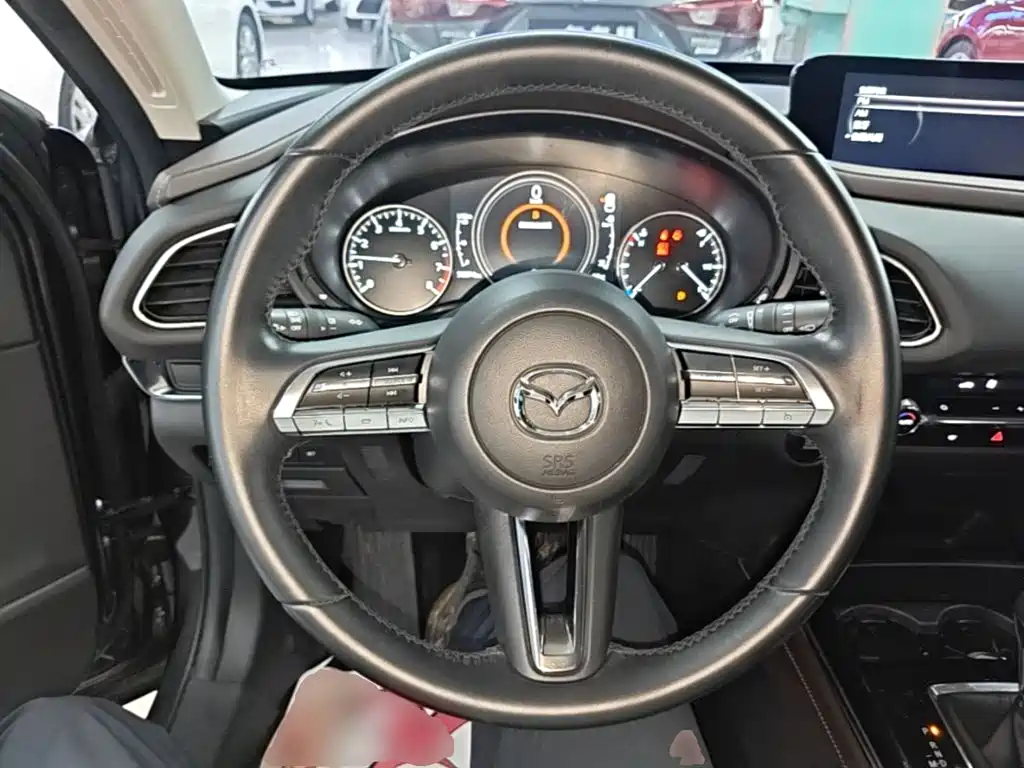 Mazda CX-30 — фото 11