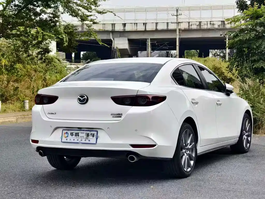 Mazda 3 Axela — фото 5