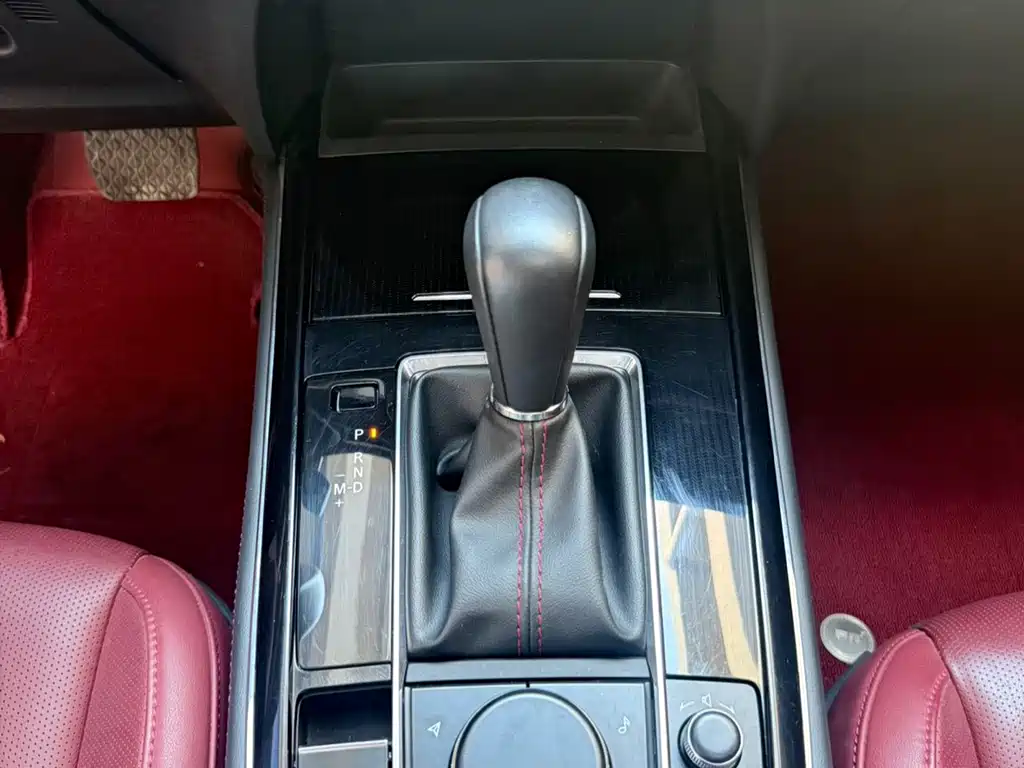 Mazda CX-30 — фото 15