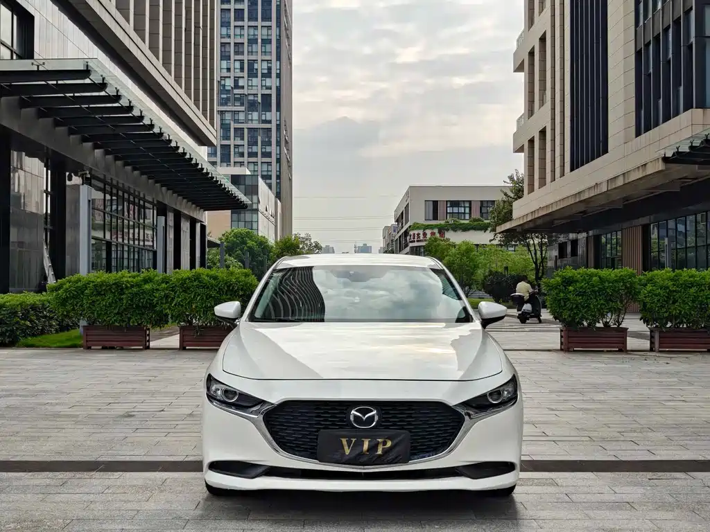 Mazda 3 Axela — фото 3