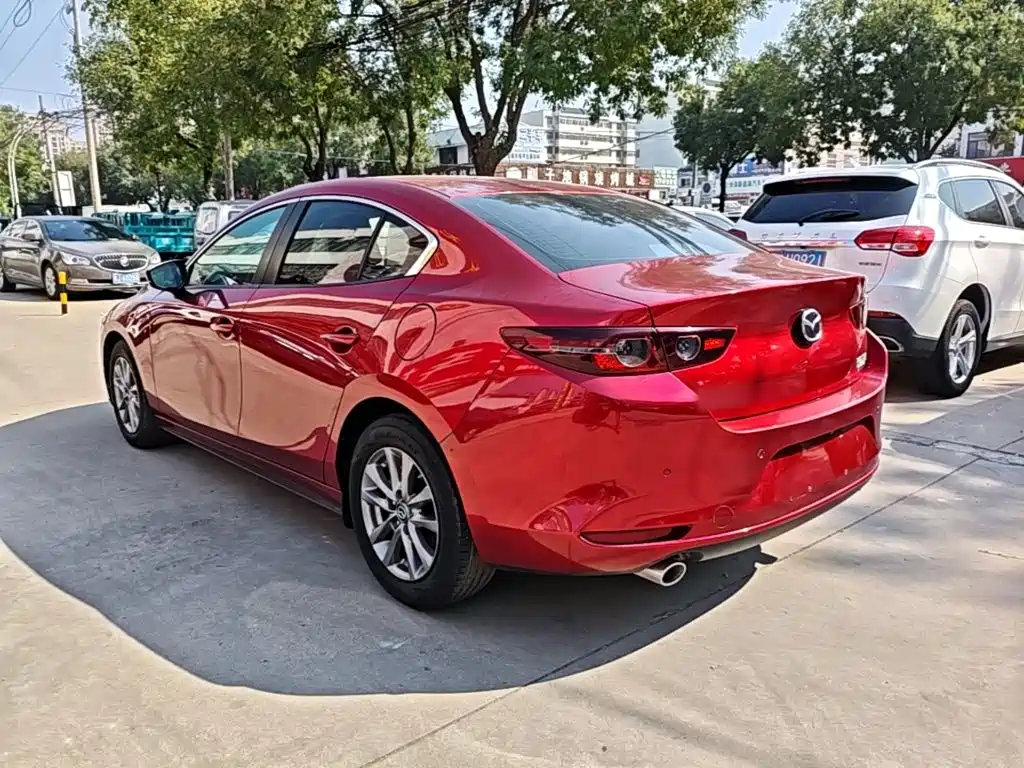 Mazda 3 Axela — фото 5