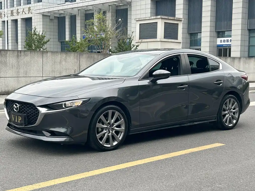 Mazda 3 Axela — фото 3
