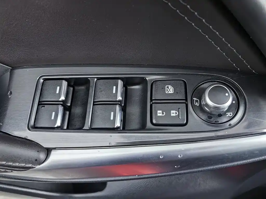 Mazda Atenza — фото 9