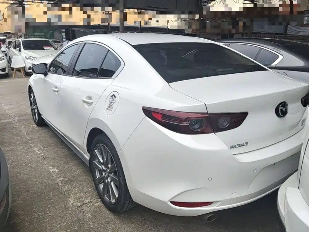 Mazda 3 Axela — фото 5
