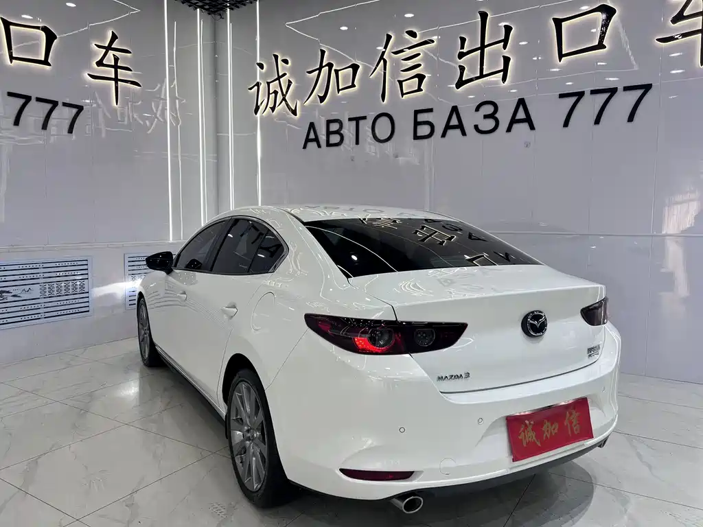Mazda 3 Axela — фото 6