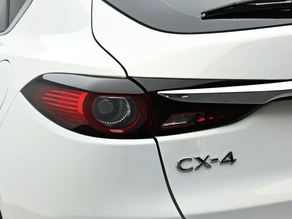 Mazda CX-4 — фото 7