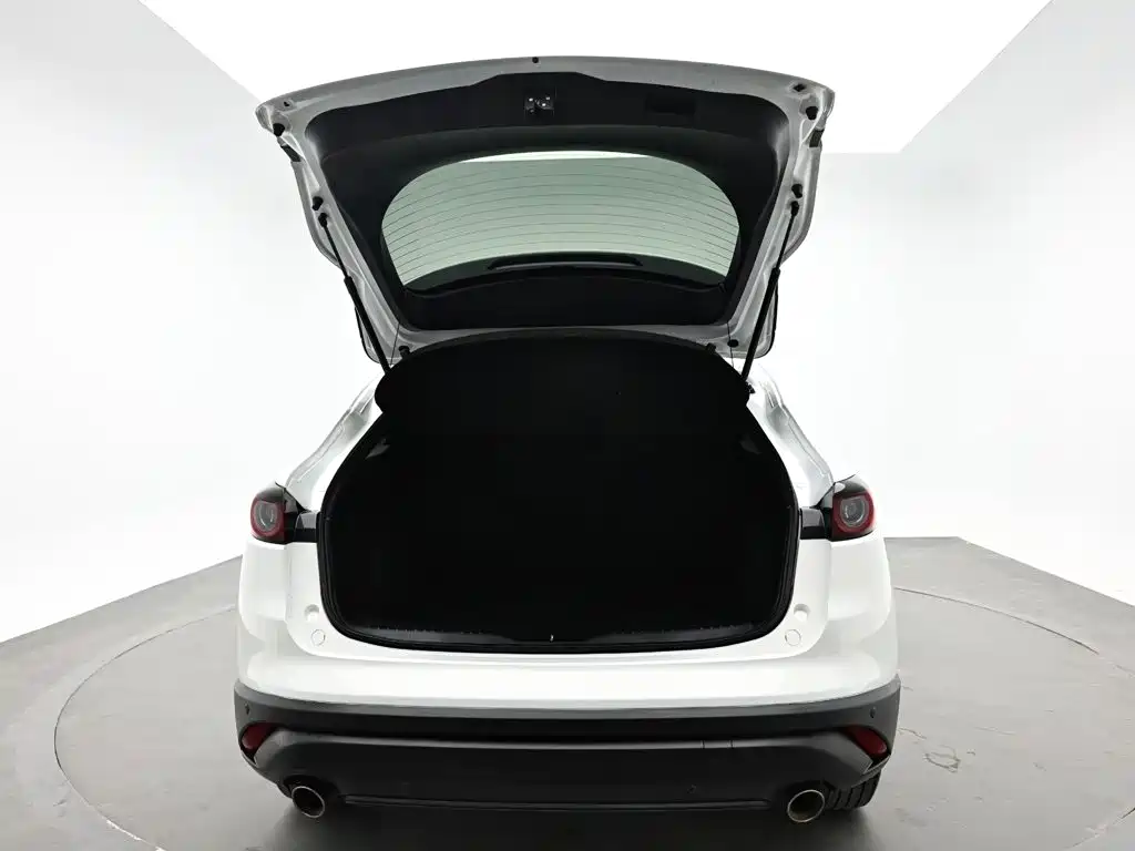 Mazda CX-4 — фото 8