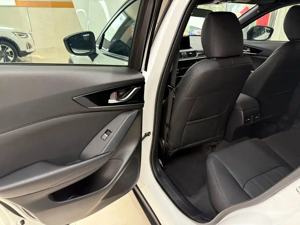 Mazda CX-4 — фото 9