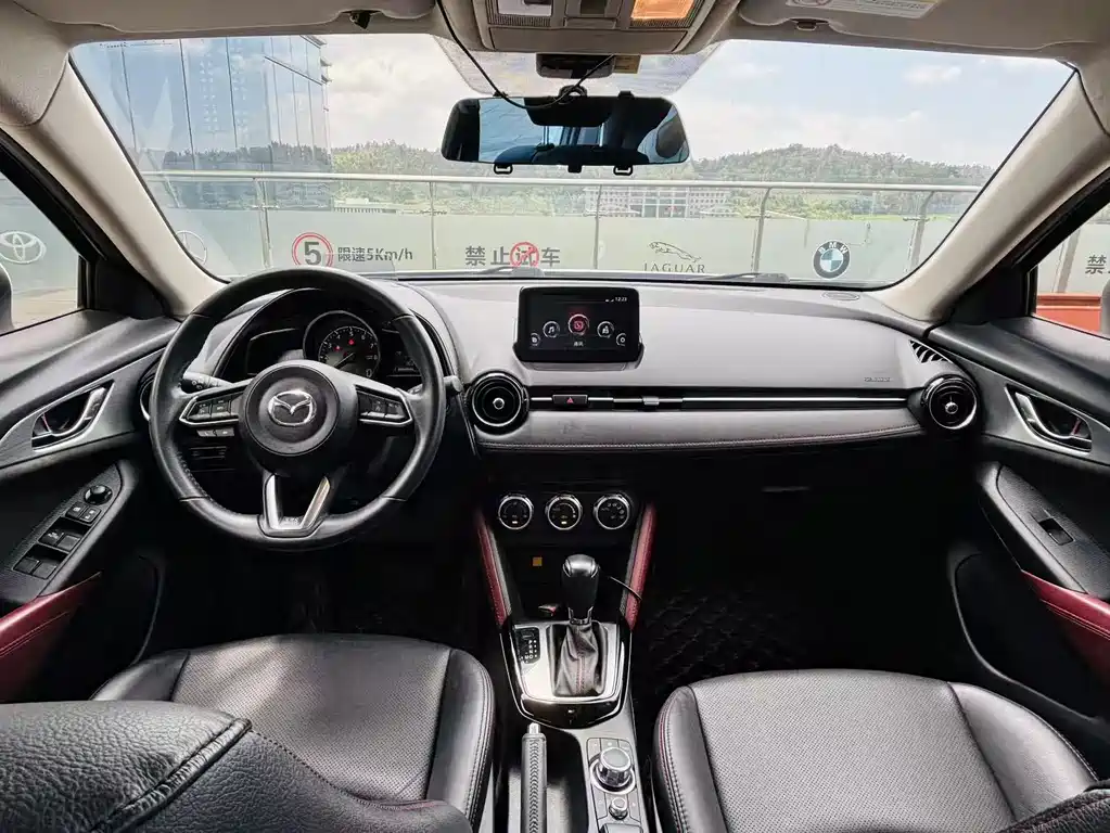 Mazda CX-3 — фото 8
