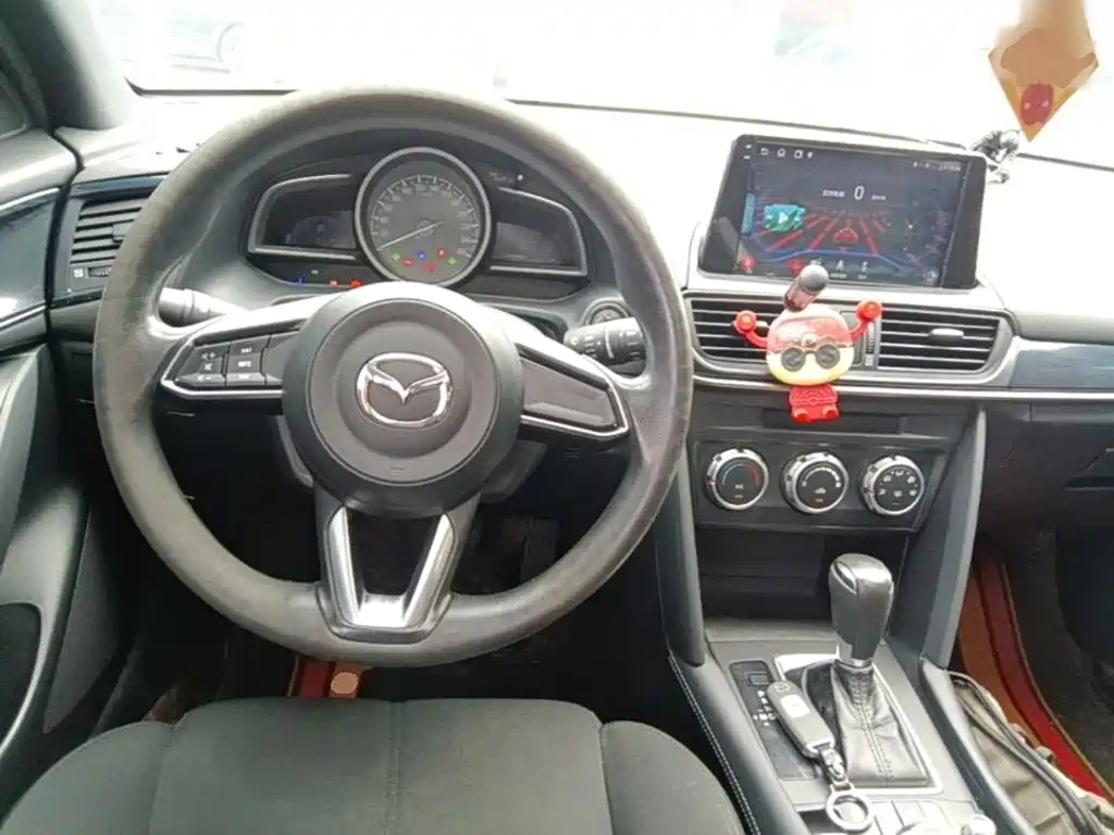 Mazda CX-4 — фото 11