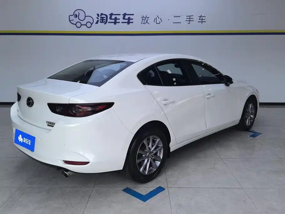 Mazda 3 Axela — фото 3