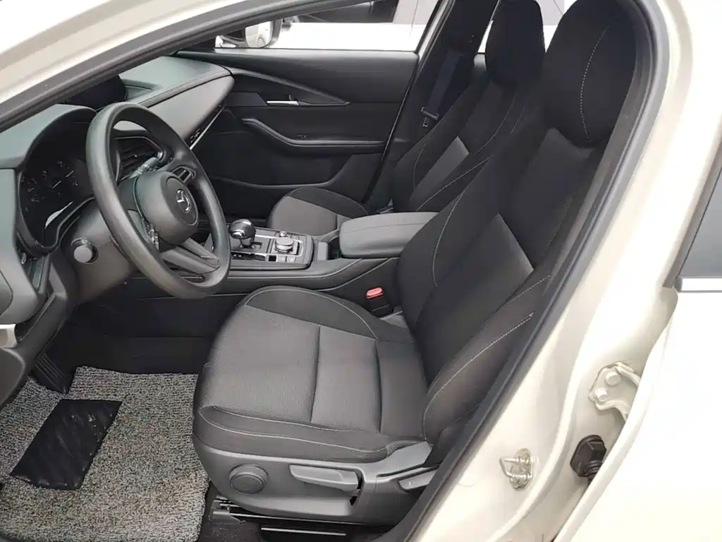 Mazda CX-30 EV — фото 15