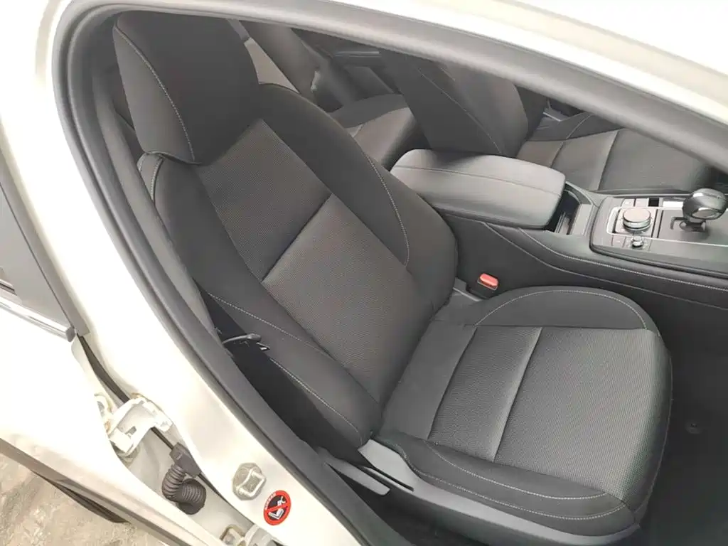 Mazda CX-30 EV — фото 25