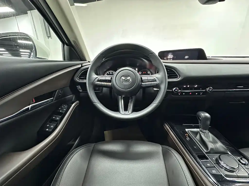 Mazda CX-30 — фото 13
