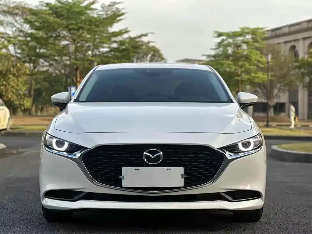 Mazda 3 Axela — фото 2