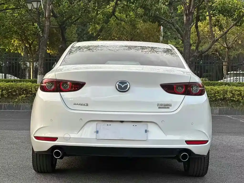 Mazda 3 Axela — фото 8
