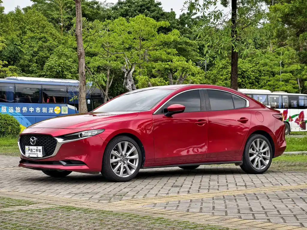 Mazda 3 Axela — фото 4