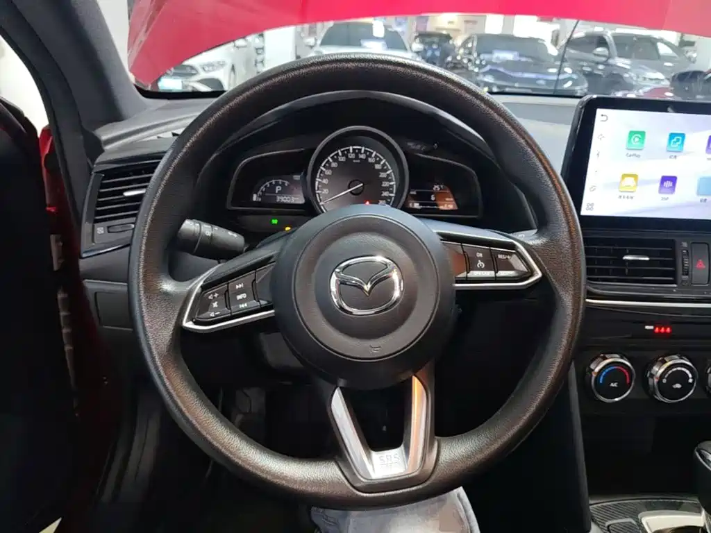 Mazda CX-4 — фото 11