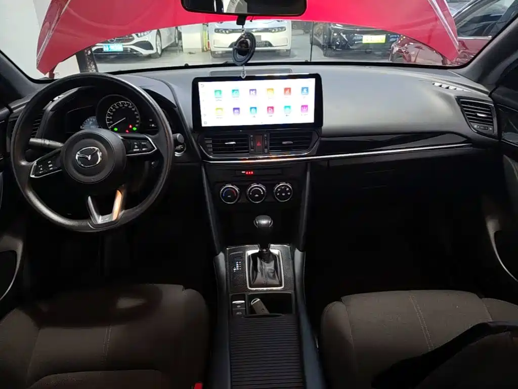 Mazda CX-4 — фото 10