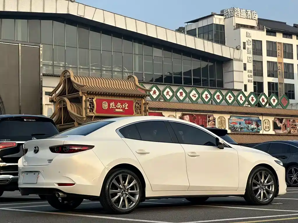 Mazda 3 Axela — фото 14