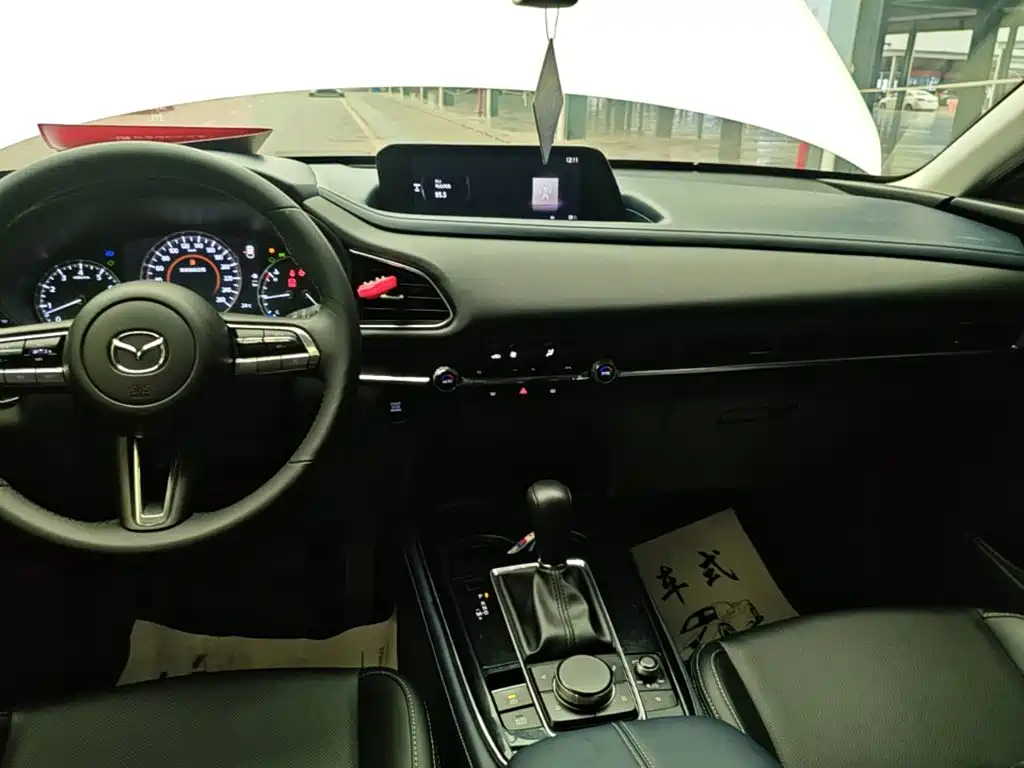 Mazda CX-30 — фото 13