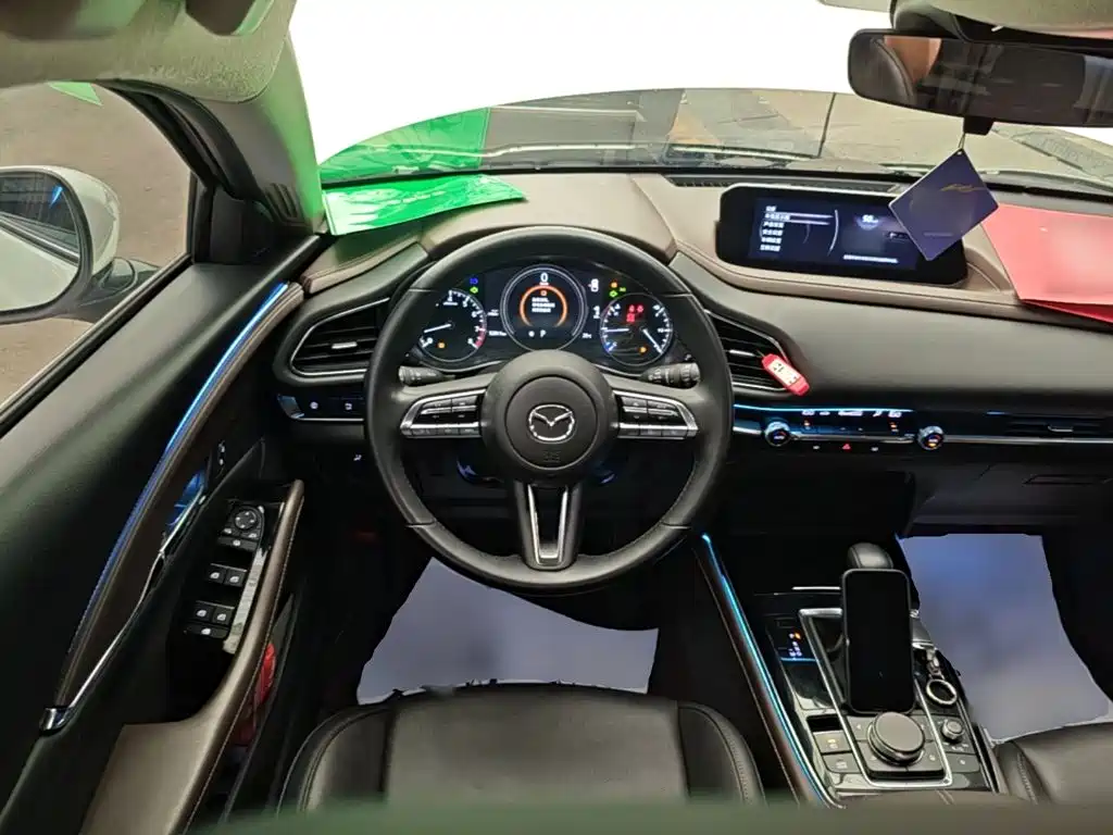 Mazda CX-30 — фото 11