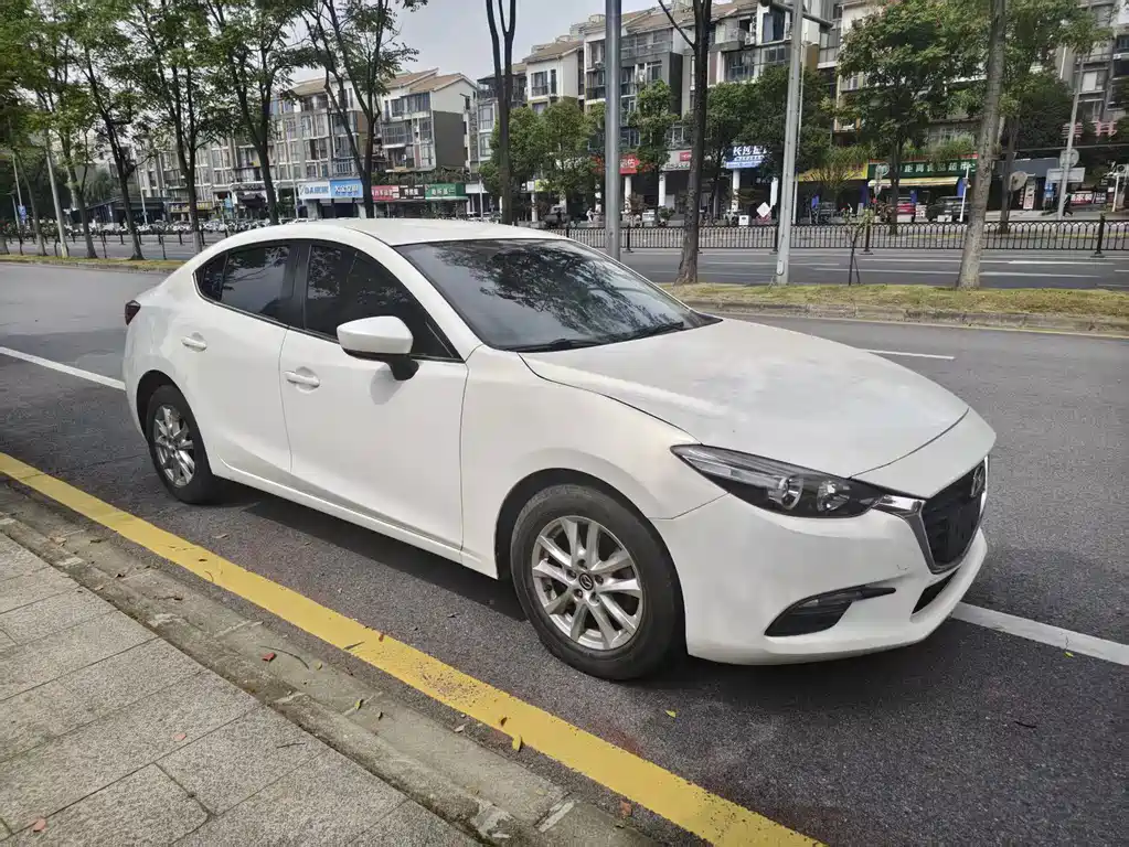 Mazda 3 Axela — фото 3