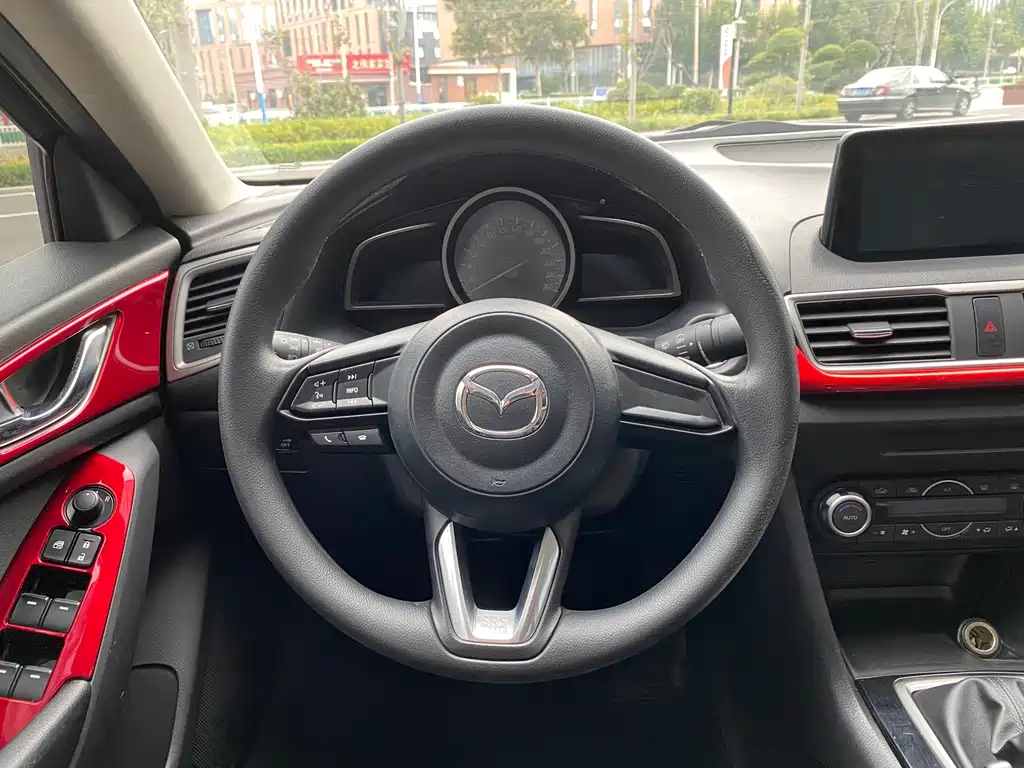 Mazda 3 Axela — фото 13