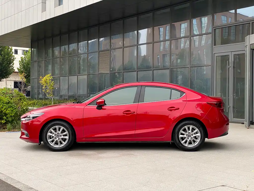 Mazda 3 Axela — фото 10