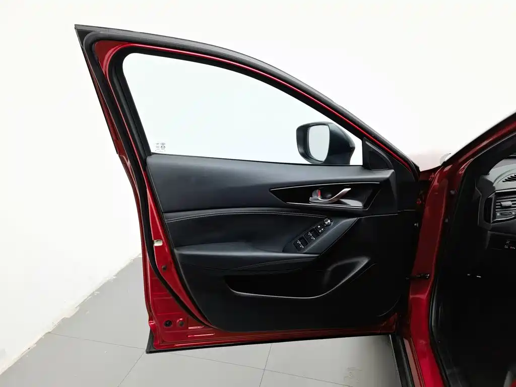 Mazda CX-4 — фото 8