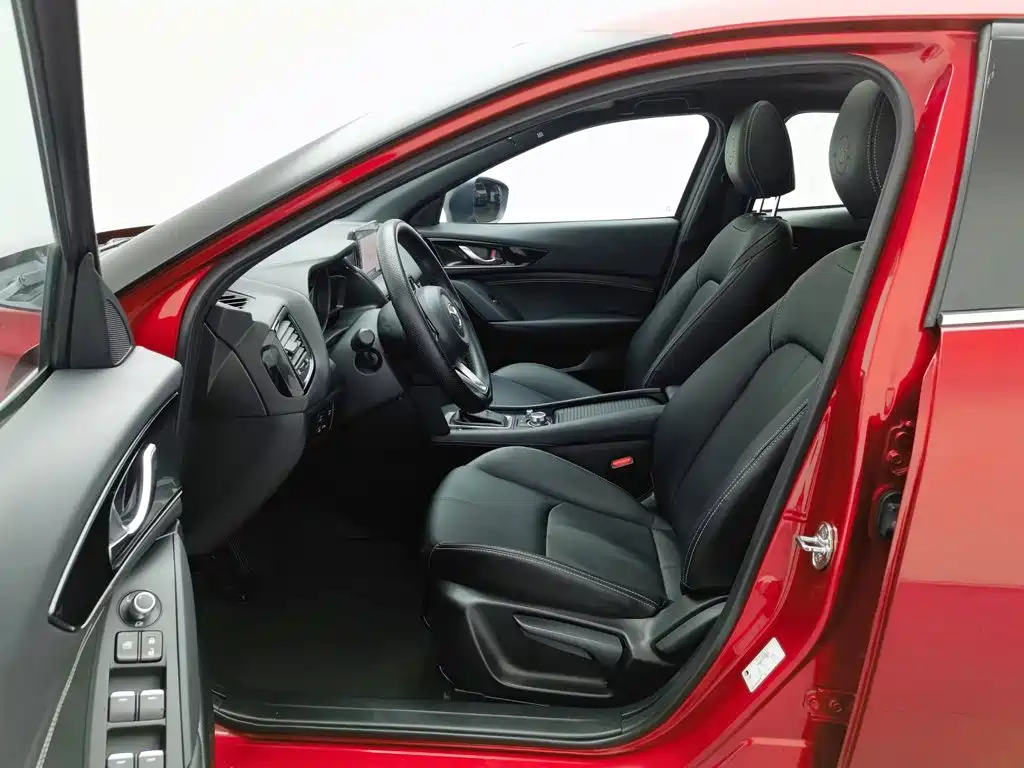 Mazda CX-4 — фото 10